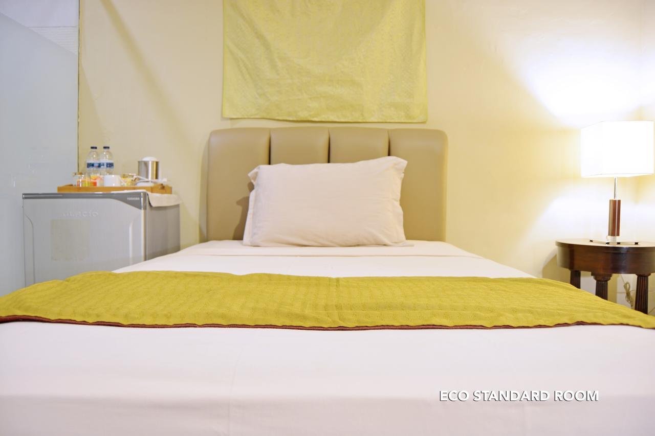W Home Cipete Джакарта Екстериор снимка